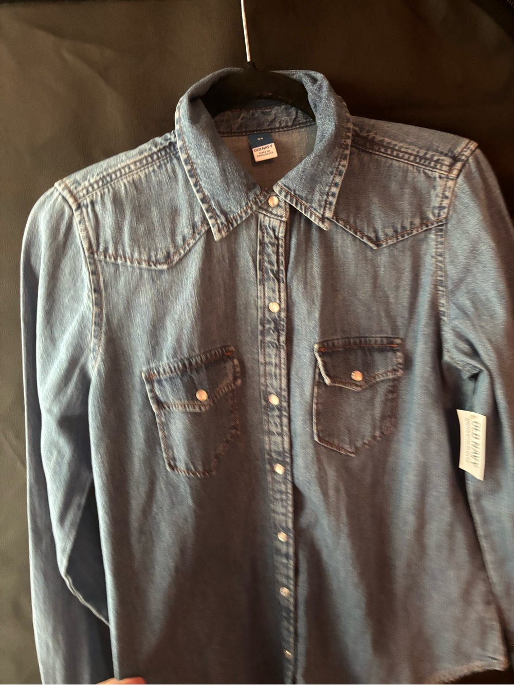 NWT Old Navy Button Snap 90's Mom Chambray Shirt - Picture 7 of 9